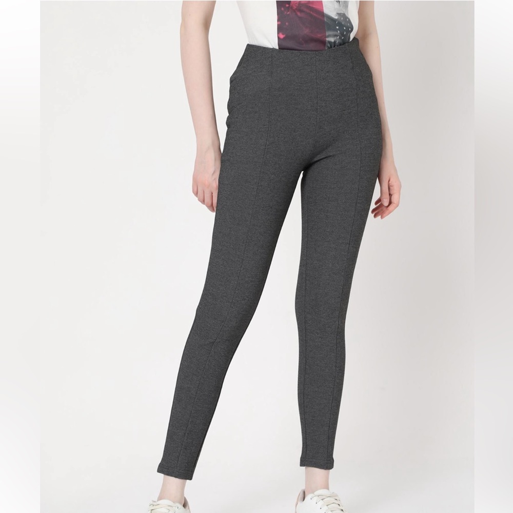 Women Solid Grey Mid Waist Jegging